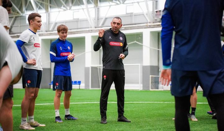 «КАМАЗ» обыграл «Волгу» в первом товарищеском матче на сборах