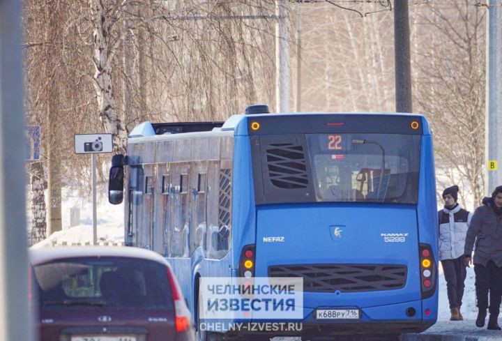 Не держат ноги: пассажиры автобусов в Челнах часто падают