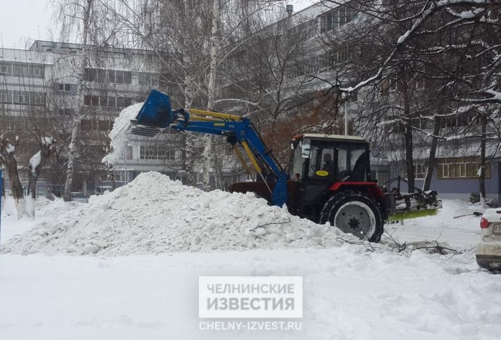 Лопата, бригада или экскаватор: как в Татарстане зарабатывают на снеге