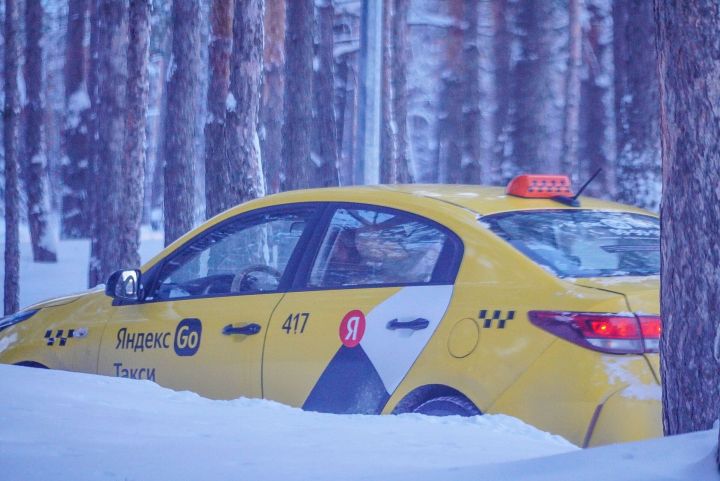 В Челнах таксист на заказе лишился 10 тысяч рублей