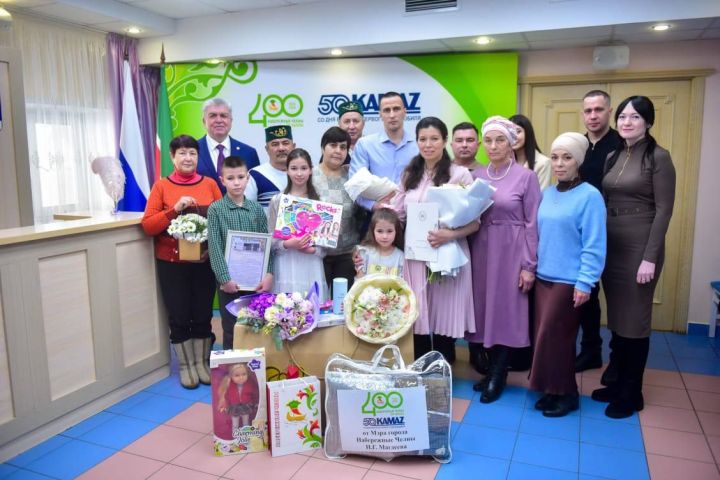 В Набережных Челнах на свет появился 400 й новорождённый с начала года