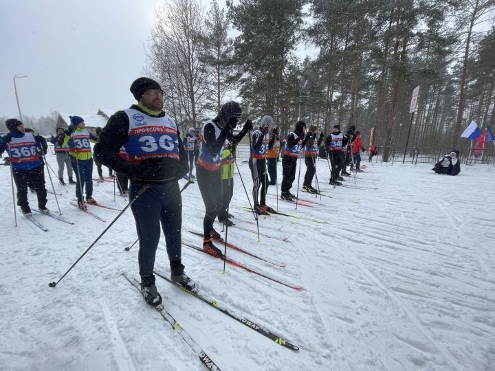 В парке «Прибрежный» Челнов прошла лыжная гонка с участием 300 камазовцев