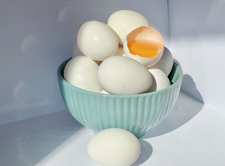 В Татарстане продолжают расти в цене куриные яйца