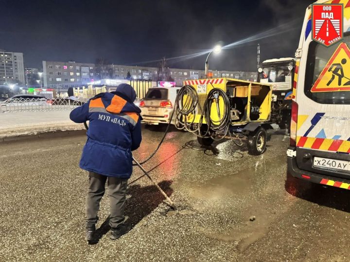 Главный дорожник Челнов проверил ход ямочного ремонта