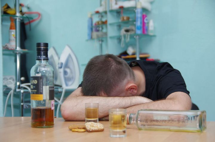 Казань, Нижнекамск и Челны – в лидерах по детским отравлениям спиртным