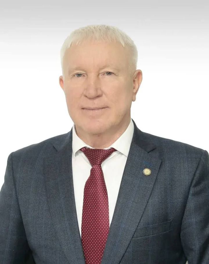 Путин наградил челнинца званием заслуженного работника физической культуры РФ