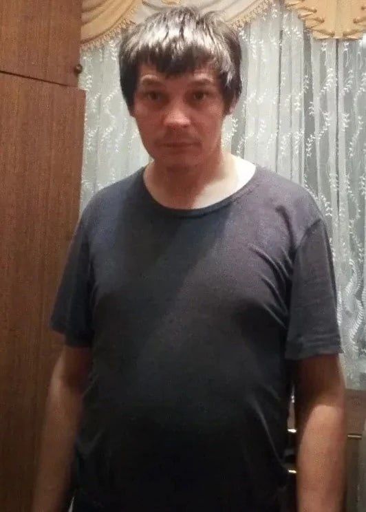 В поселке Сидоровка пропал 36-летний мужчина в черных брюках