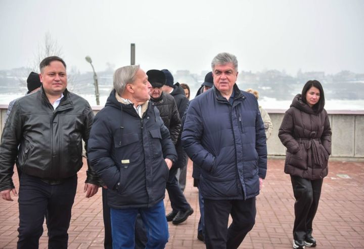 Мэр Челнов проинспектировал ход очистки реки Мелекеска