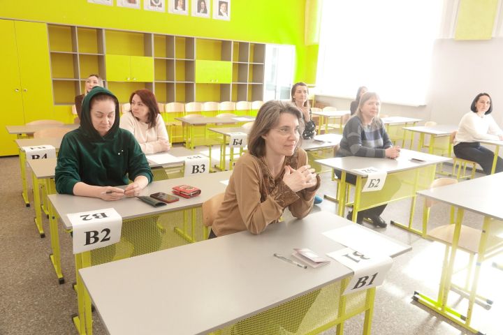 В Челнах родители сдали ЕГЭ и ОГЭ