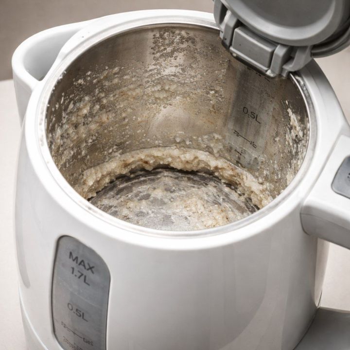 «Раньше такого не было»: почему в воде из-под крана осадок даже после фильтра