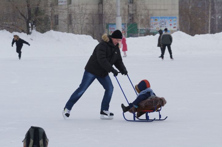 Каток «Медео» в Челнах не спешит закрываться с приходом весны