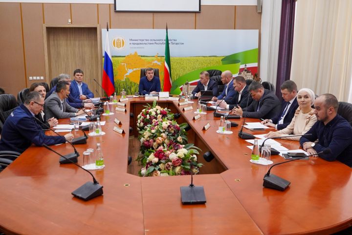 Аграрии Татарстана нарастили производительность на 18% благодаря нацпроекту