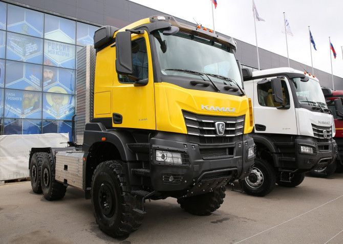 Рынок тяжёлых грузовиков в феврале упал на треть, но «КАМАЗ» укрепил позиции