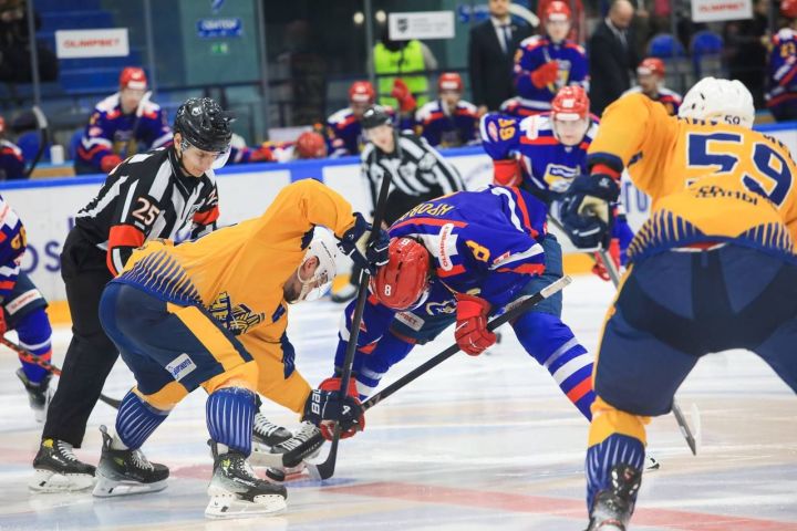 ХК «Челны» уступили одному из лидеров турнира на выездном матче