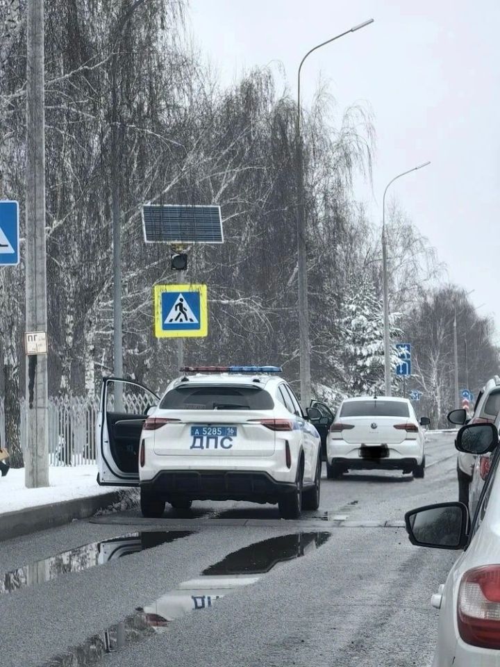 В Челнах на переходе под колеса легковушки попала пенсионерка