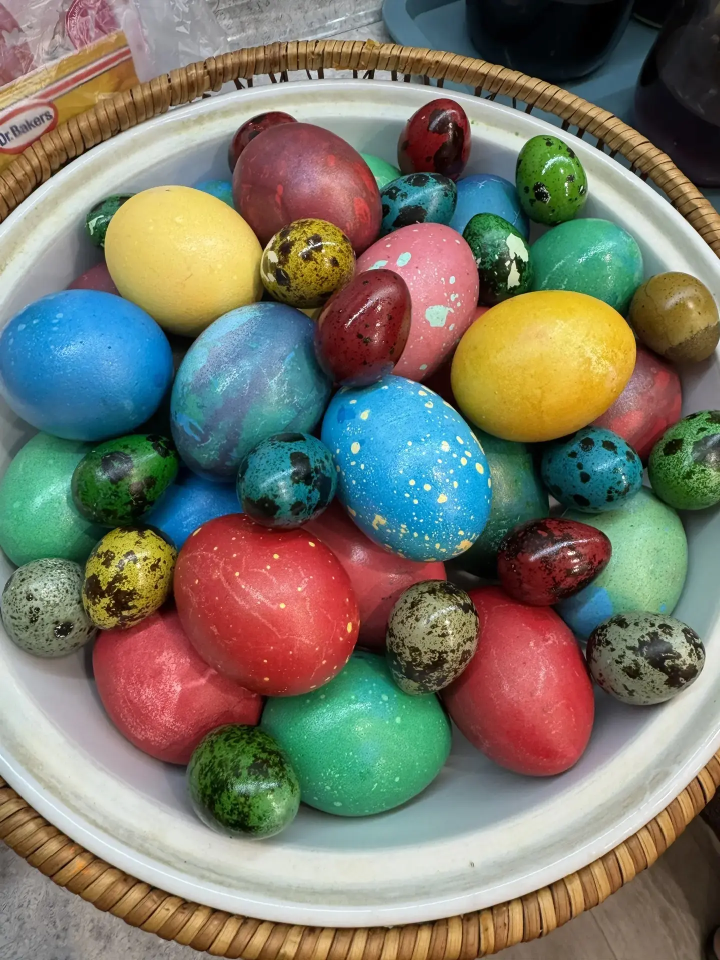 Протодиакон Половников назвал три способа утилизации скорлупы пасхальных яиц