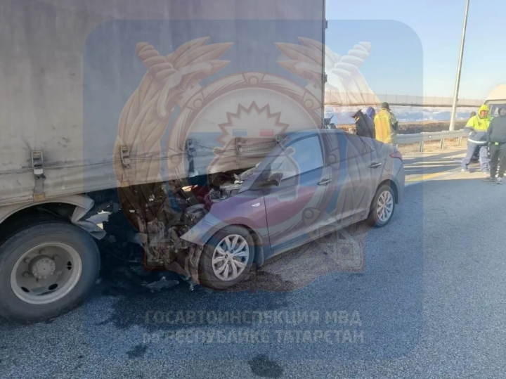 В Татарстане насмерть разбились четыре человека в ДТП с грузовиком