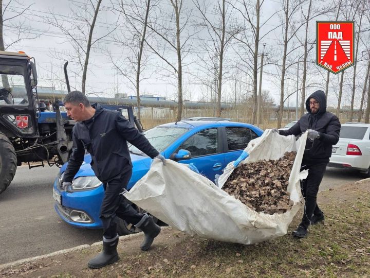 В Набережных Челнах на субботник вышли почти 3 тысячи человек