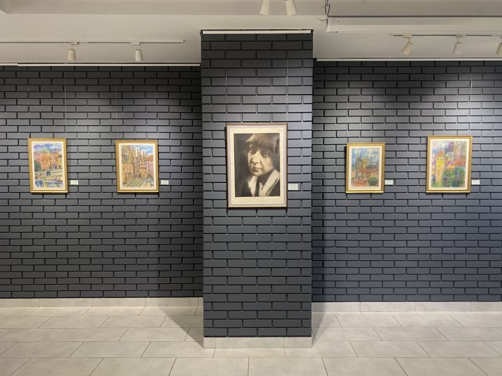 Прага глазами Цветаевой: в картинной галерее Челнов открыта новая выставка