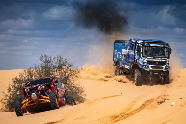 Дмитрий Сотников лидирует на «Золоте Кагана» после двух спецучастков