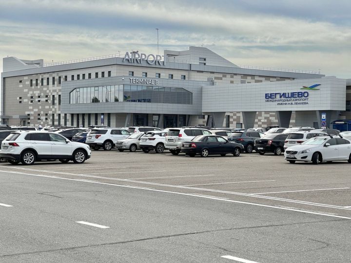 В аэропортах Нижнекамска и Казани задерживаются рейсы