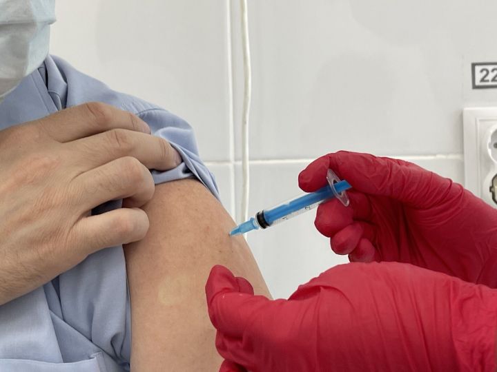 В Челнах стало меньше отказников от прививок