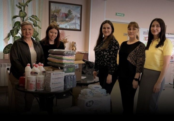 Камазовцы передали гигиенические средства в дом престарелых Челнов