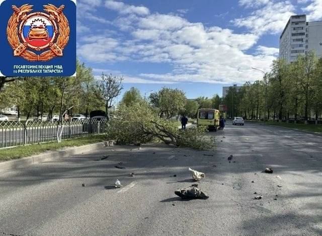 В Челнах в ДТП пострадал 19-летний водитель иномарки и его пассажирка
