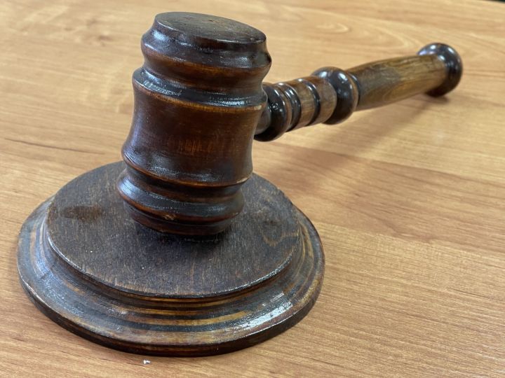 Суд отправил в колонию челнинца, забившего женщину ножкой табуретки и ножом