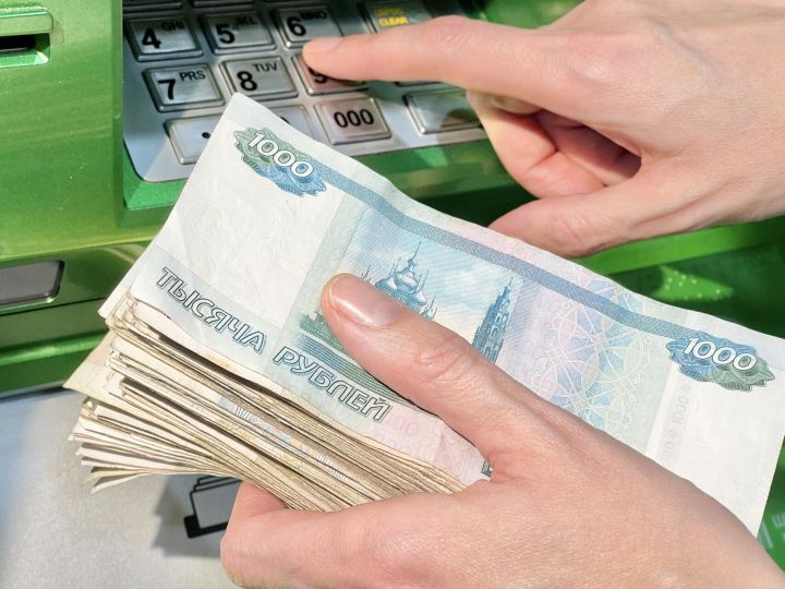 ЦБ рекомендовал банкам усилить контроль за внесением крупных сумм наличных