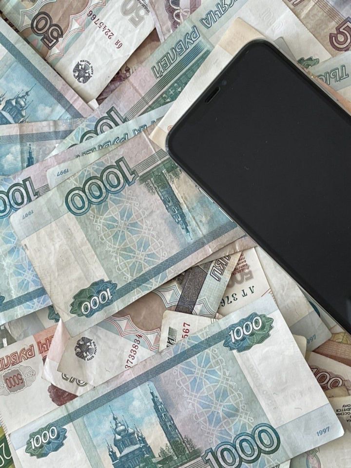 Обманутая дважды: в Татарстане пенсионеры становятся соучастниками мошенников