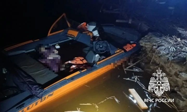 На Каме лодка врезалась в пирс: одна женщина погибла, четверо пострадали