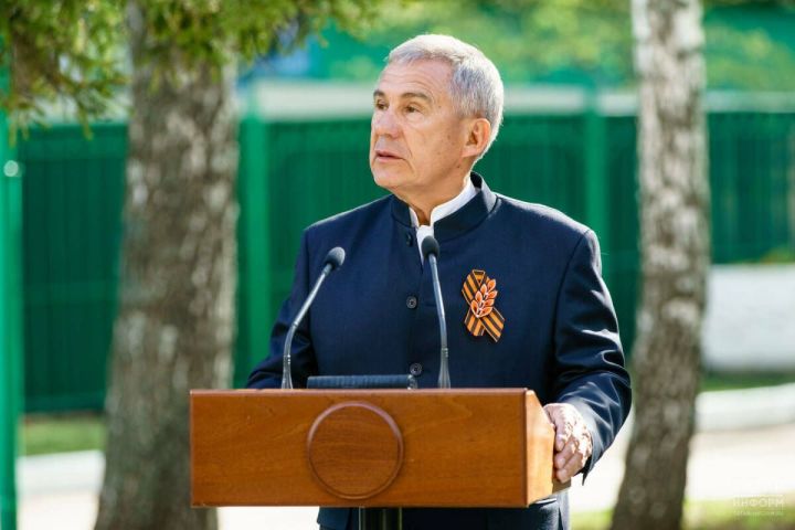 Минниханов поздравил татарстанцев с 81-й годовщиной Победы