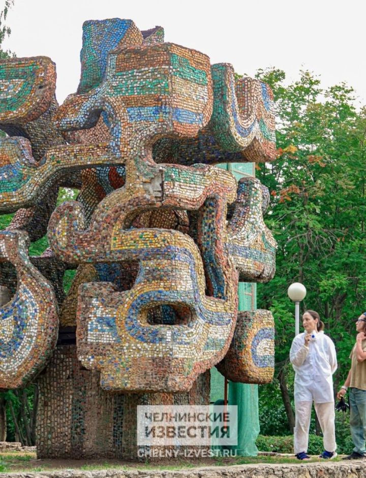 Восстановление скульптурной композиции «Метеорит» в Челнах подходит к концу