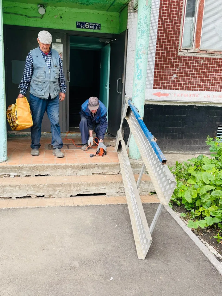 В Челнах установили пандусы для парализованного мужчины и мамы бойца СВО