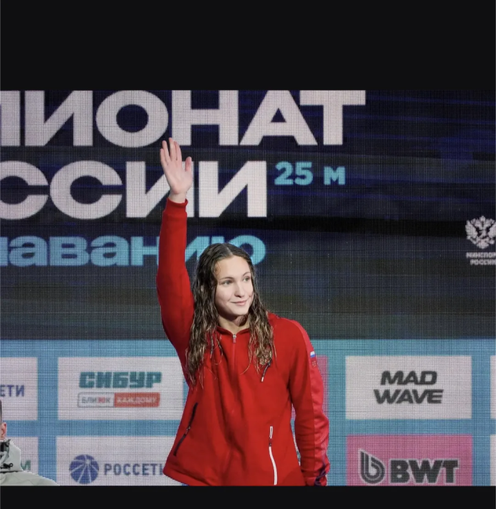 Слезы счастья: 19-летняя челнинка стала чемпионкой России по плаванию