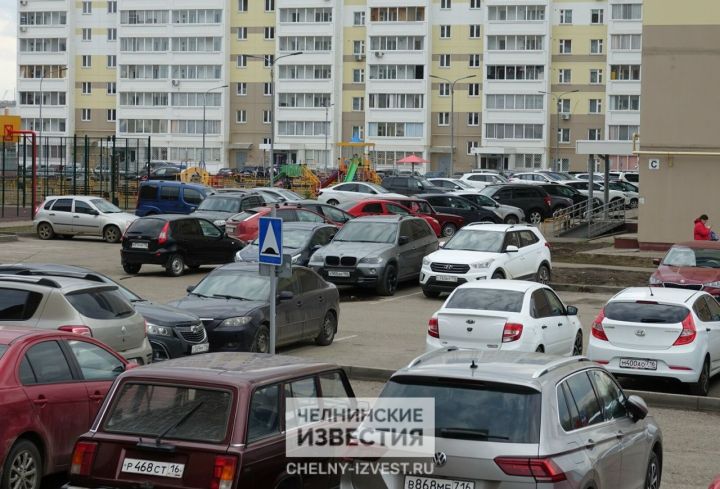 Брошенный автомобиль во дворе: алгоритм действий для челнинцев
