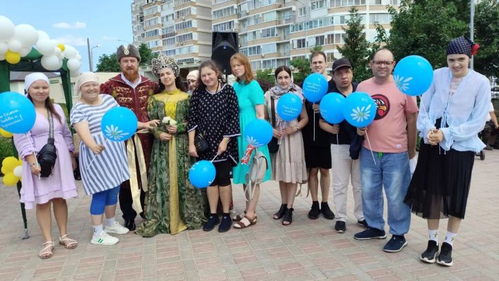Подопечные центра «Доверие» посетили храм в День семьи, любви и верности