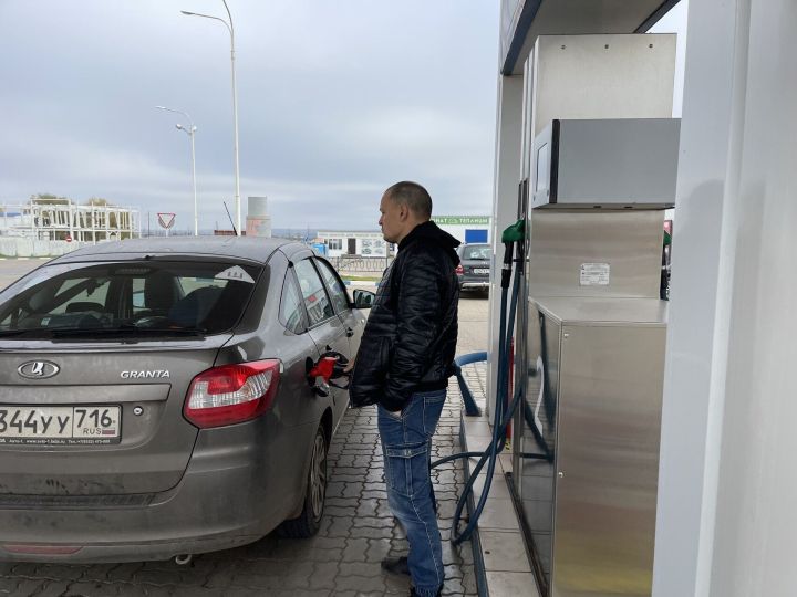 За год в республике больше всего подорожал бензин 92 марки
