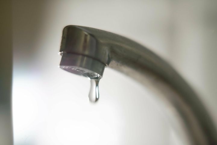 Челнинцам объяснили, кто отвечает за горячую воду в домах