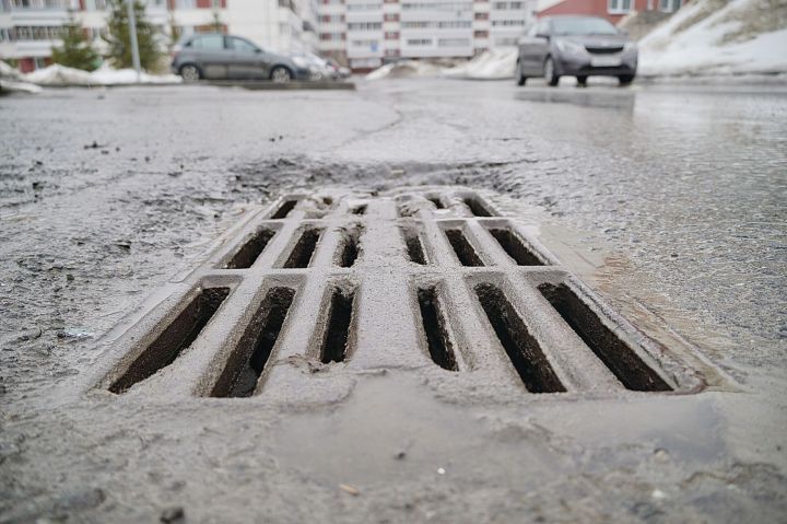 Почти 47 млн рублей выделили на ремонт и содержание ливневок в Челнах