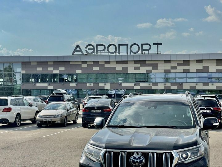 Аэропорт Бегишево не работал полтора часа, рейсы в Москву перенесены