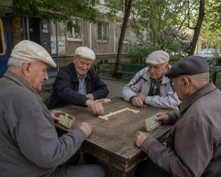Не курить, гулять и прививаться: Онищенко рассказал, как дожить до 100 лет