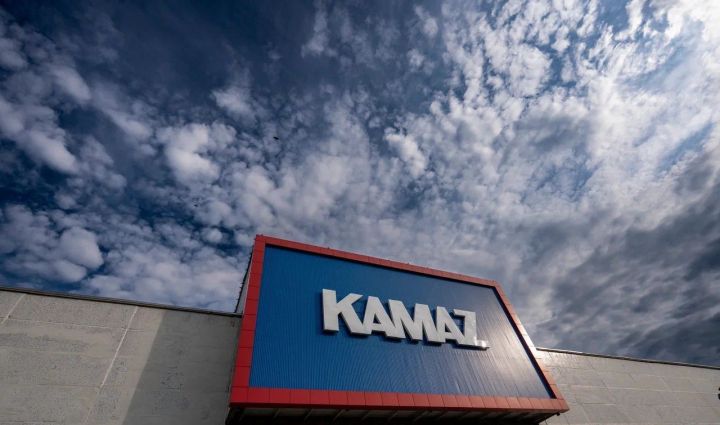 Оклады и тарифы работников КАМАЗа проиндексируют на 10%