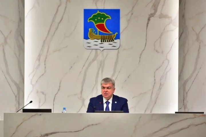 Мэр Наиль Магдеев поблагодарил челнинцев за активность на выборах
