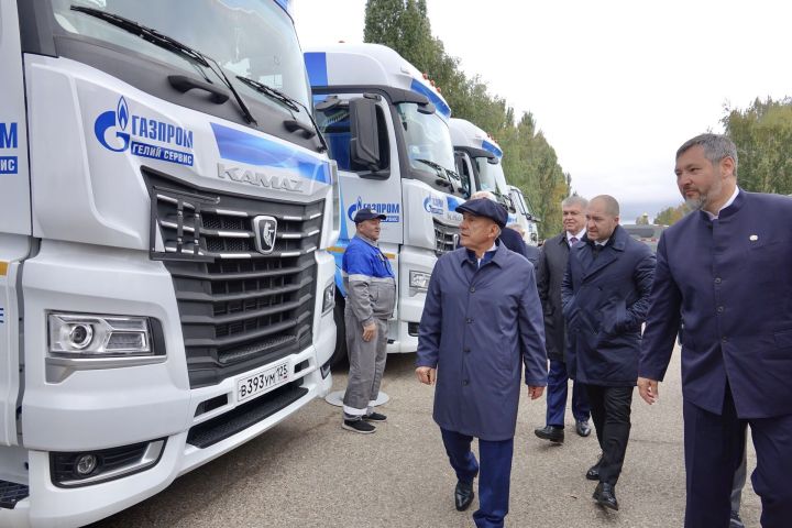 Рустама Минниханова ждут на празднование Дня машиностроителя в Челнах